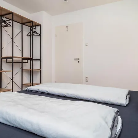 Kairos Apartment